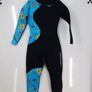 Hevto wetsuit, woman’s, small